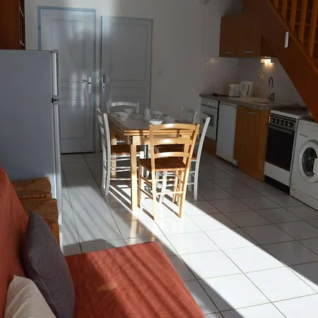 Maison 2p Avec Mezzanine, Piscine Et Parking, A 800m De La - Saint-pierre-la-mer - Fr-1-229d-352 Holiday home *